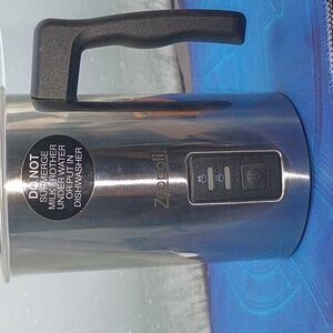 Zeppoli Stainless Steel Silver Milk Frother Missing Credle
